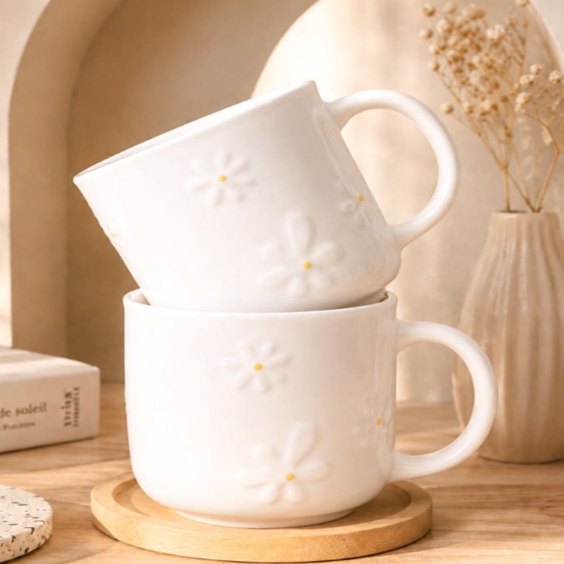 Präglad Daisy Keramisk kaffemugg