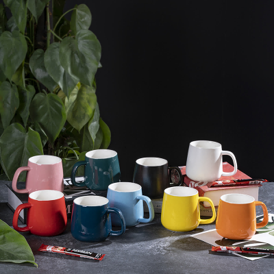 Nordisk Minimalistisk keramisk kaffemugg Custom Logo 400ml vattenkopp