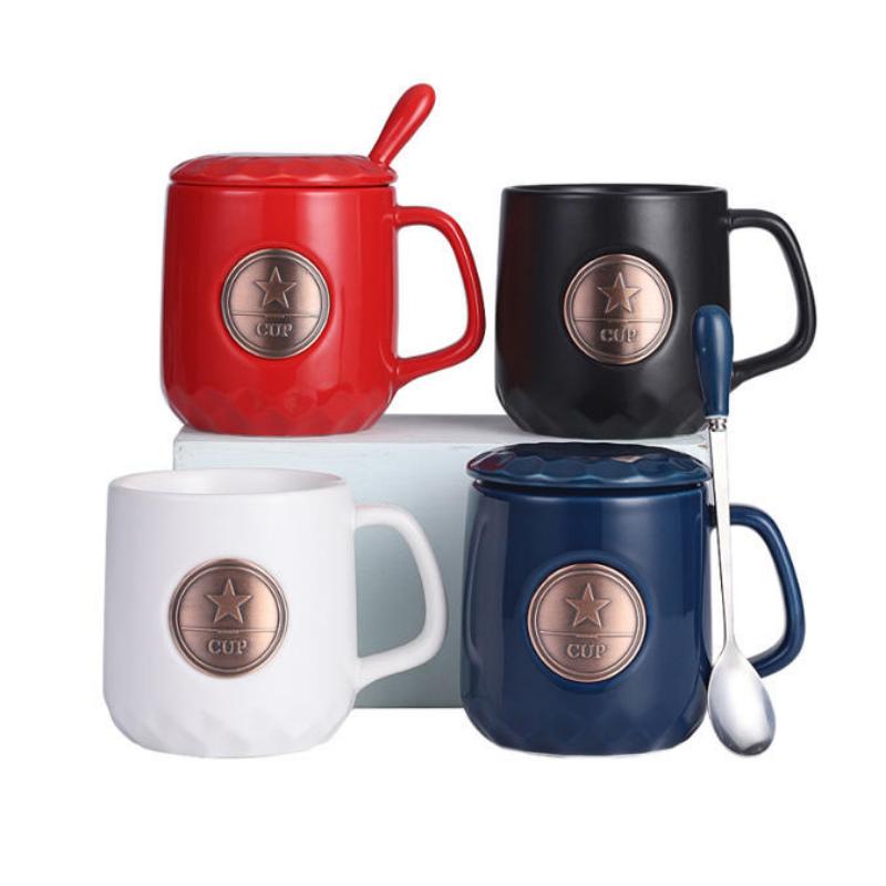 Star Metal Badge 400ml Keramisk kaffemugg med lock och sked